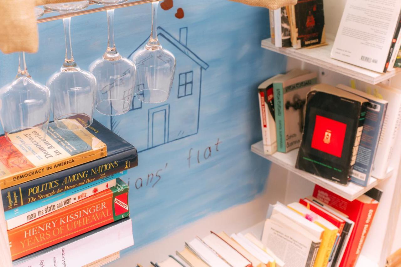 Librarians' Flat Leilighet Tbilisi Eksteriør bilde